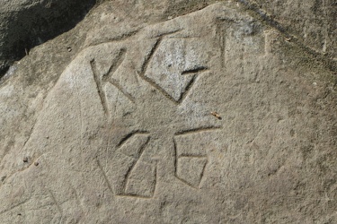 Carving on Humpback Rock [03]