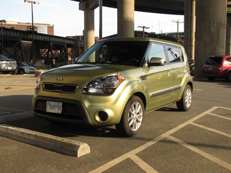 Kia Soul in Shockoe Bottom parking lot [02]