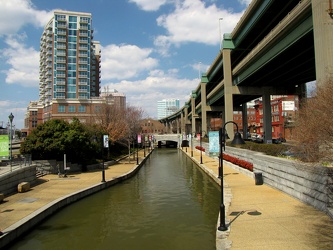 Canal Walk through Shockoe Bottom [02]