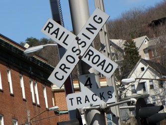 Railroad crossbuck