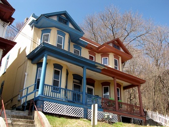 Painted houses on Bedford Street [01]