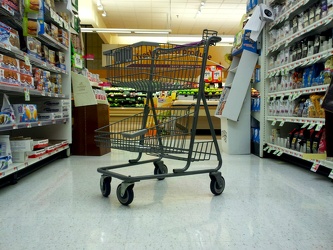 Two-tiered shopping cart