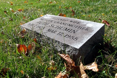 Ruth Schumin grave marker [02]