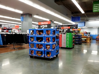 Walmart in Tysons Corner [02]