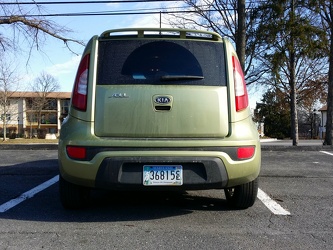 Salt-covered Kia Soul [01]