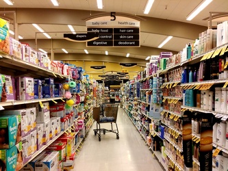 Aisle 5 at Four Corners Safeway