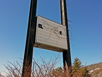 Howard Johnson's "WELCOME" sign