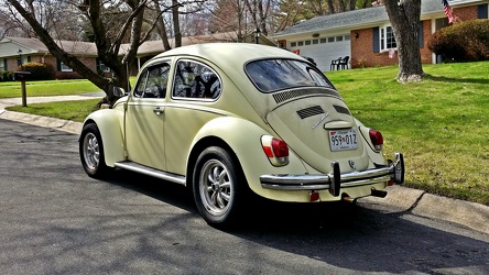 Volkswagen Beetle on Blair Stone Lane [02]