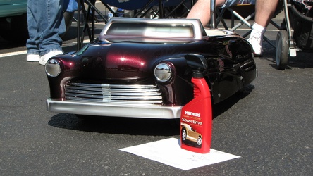 Model car with bottle of Mothers California Gold