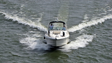 Powerboat on the Potomac River [01]