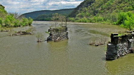 Abandoned bridge piers at Harpers Ferry [01]