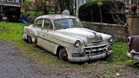 1953 Chevrolet Bel Air on Henry Clay Street