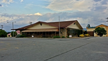 Former Shoney's in Waynesboro, Virginia [01]