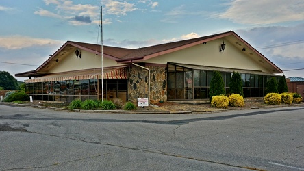 Former Shoney's in Waynesboro, Virginia [02]