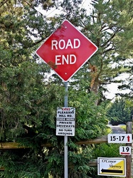 "ROAD END" sign