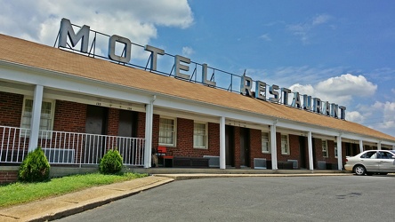 Beltway Motel guest building [01]