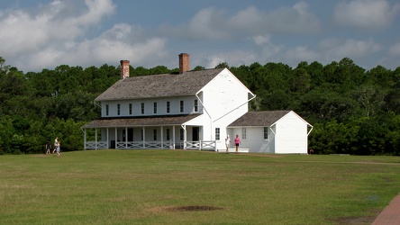 Lighthouse keeper's quarters at Cape Hatteras [02]