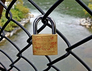 Love lock on Harpers Ferry railroad bridge [01]