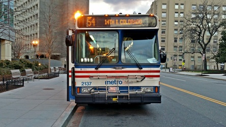 Metrobus 2137 at L'Enfant Plaza [02]