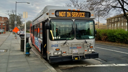 Metrobus 2423 on Rhode Island Avenue