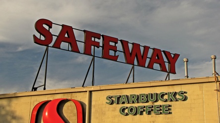 Safeway sign