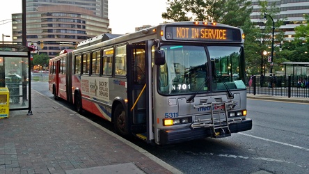 Metrobus 5311 at Silver Spring [01]