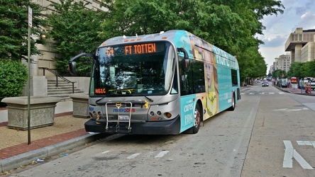 Metrobus 6508 at Federal Triangle