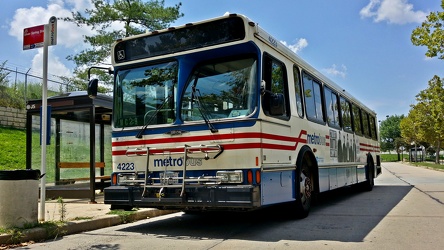 Metrobus 4223 at Twinbrook station [02]