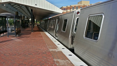 7000-Series train at King Street