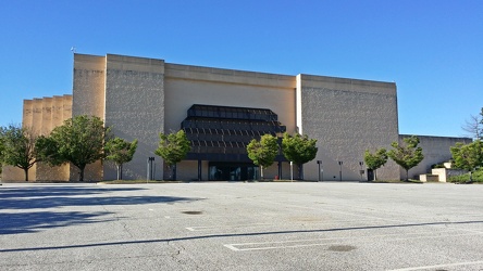 Former Bamberger's/Macy's/Boscov's building [04]