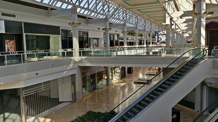 Interior of Owings Mills Mall [03]