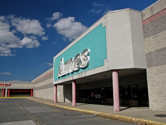 Former Ames store at Diamond Point Plaza [01]