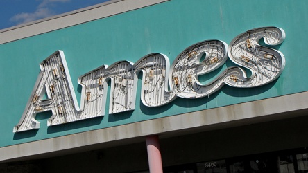 Former Ames store at Diamond Point Plaza [06]