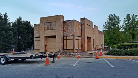 Taco Bell in Aspen Hill during renovation [01]