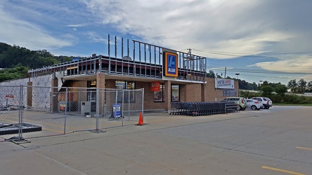 Aldi store undergoing renovations