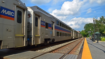 MARC train at Gaithersburg [02]