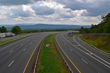 Interstate 68 cut through Sideling Hill [02]