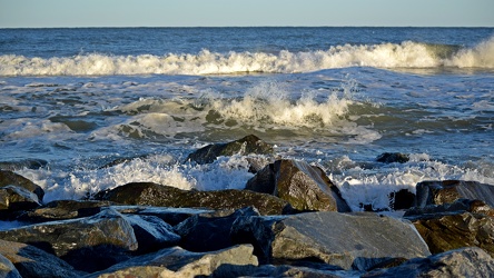 Waves crashing on the rocks [04]