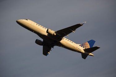 N858RW departing Washington National Airport [02]