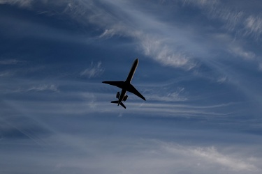 Delta Connection airliner departs Washington National Airport [02]