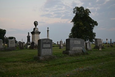 Edge Hill Cemetery near sunset [01]