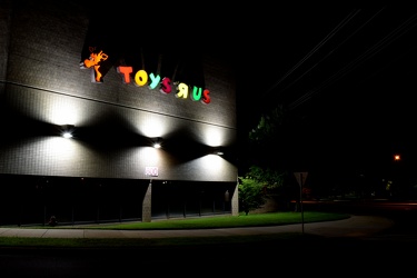 Vintage Toys "R" Us sign [05]