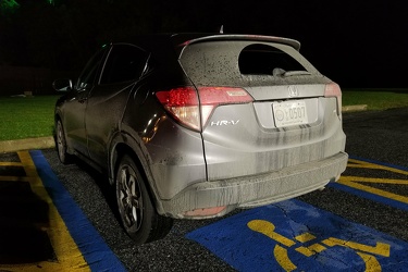 Dirt-encrusted Honda HR-V [02]