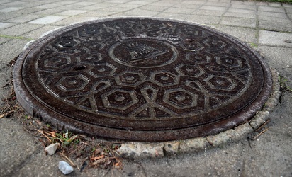 Bell Canada manhole cover [04]