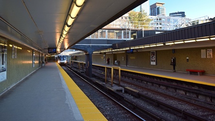 Platforms at Rosedale station [01]