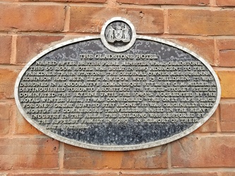 Historical plaque at the Gladstone Hotel [01]