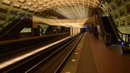 Pentagon City station [05]