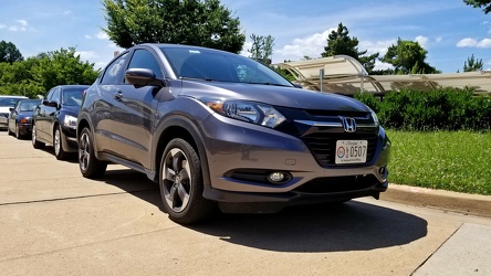 Honda HR-V at West Falls Church station