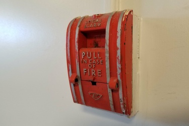 Edwards fire alarm pull station [02]