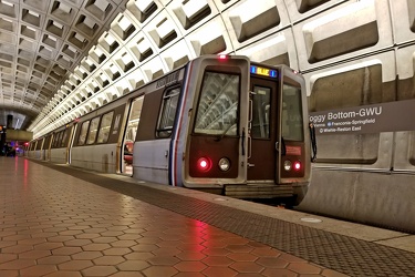 Train at Foggy Bottom-GWU station